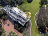 NEWS - Ukraine-Konflikt: Das 48 Millionen Pfund teure Anwesen des Oligarchen Alisher Ousmanov in Highgate, London,