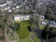 NEWS - Ukraine-Konflikt: Das 48 Millionen Pfund teure Anwesen des Oligarchen Alisher Ousmanov in Highgate, London,