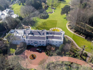 NEWS - Ukraine-Konflikt: Das 48 Millionen Pfund teure Anwesen des Oligarchen Alisher Ousmanov in Highgate, London,