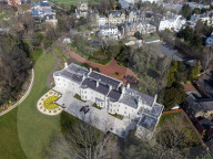 NEWS - Ukraine-Konflikt: Das 48 Millionen Pfund teure Anwesen des Oligarchen Alisher Ousmanov in Highgate, London,