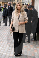 PEOPLE -  Promis bei der Burberry Show in London