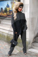 PEOPLE -  Promis bei der Burberry Show in London