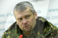 NEWS - Ukraine-Konflikt: Gefangene russische Piloten sprechen an einer Pressekonferenz in Kiew teil,
