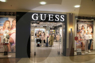 NEWS - Ukraine-Konflikt: Offene Shops internationaler Premium-Brands in St. Petersburg
