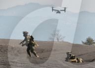 NEWS - Japanisches Militär und US-Marines bei einer gemeinsamen Militärübung in Japan