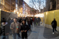 NEWS - Coronavirus: München - Shopping in der Innenstadt trotz steigender Coronazahlen