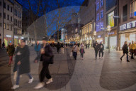 NEWS - Coronavirus: München - Shopping in der Innenstadt trotz steigender Coronazahlen
