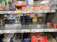NEWS - Erste leere Regale in den Supermärkten in Hamburg: Kommt es bereits jetzt zu Hamsterkäufen?