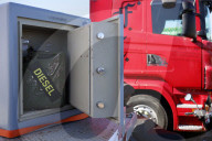 NEWS - LKW-Fahrer protestieren gegen die hohen Spritpreise in Bergheim
