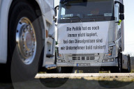 NEWS - LKW-Fahrer protestieren gegen die hohen Spritpreise in Bergheim