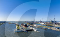NEWS - Die grösste der Welt: Die Neue Schleusenanlage von IJmuiden aus der Luft gesehen