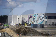 NEWS - Auf der Grossbaustelle der Tesla-Gigafactory 4 laufen die Bauarbeiten auf Hochtouren