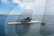 FEATURE -  Gigantische "Gigayacht" mit zwei Hubschrauberlandeplätzen 