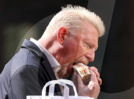PEOPLE - Verpflegung vor dem Prozess: Beginn des Insolvenzverfahrens gegen Boris Becker in London