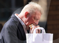 PEOPLE - Verpflegung vor dem Prozess: Beginn des Insolvenzverfahrens gegen Boris Becker in London