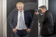 FEATURE - Nur echt mit dem Wuschelkopf: Die neue BoJo-Wachsfigur von Madame Tussauds