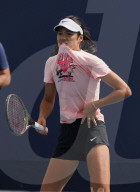 TENNIS - Emma Raducanu trainiert während der Miami Open