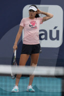 TENNIS - Emma Raducanu trainiert während der Miami Open