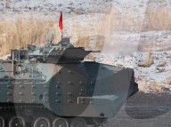 NEWS - Gemeinsame Militärübung der Japan Ground Self-Defense Force mit den U.S. Marines