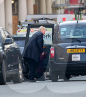 PEOPLE -  Boris Becker besteigt ein Taxi auf den Weg zu seinem Prozess in London 