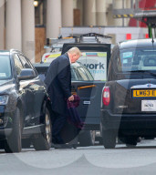 PEOPLE -  Boris Becker besteigt ein Taxi auf den Weg zu seinem Prozess in London 