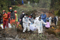 NEWS - Flugzeugabsturz in China: Die Bergungsarbeiten in Tengxian dauern an