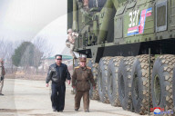 NEWS -  Nordkoreas Führer Kim Jong Un beim Test seiner neuen Interkontinentalrakete