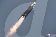 NEWS -  Nordkoreas Führer Kim Jong Un beim Test seiner neuen Interkontinentalrakete