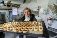 Italian bear removed to sanctuary after bakery break-in takes the biscuit
Authorities in Abruzzo step in to stop Carrito the Marsican bearís increasingly brazen behaviour.