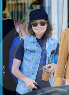 EXCLUSIF: Ellen Page et une amie a Los Angeles. lib.NPG