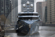 Grants shapps visits seized luxury yacht