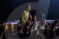 PEOPLE - 64. Grammy Awards: Jon Batiste mit fünf Grammys ausgezeichnet
