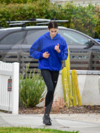 PEOPLE - Kaia Gerber geht joggen