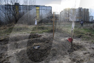 NEWS - Ukraine-Krieg: Massengrab in Bucha