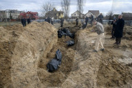 NEWS - Ukraine-Krieg: Massengrab in Bucha