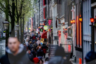 NEWS - Coronavirus: Ist Corona vorbei? Viele Touristen in den Strassen von Amsterdam