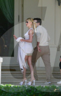 PEOPLE - Frisch verheiratet:  Brooklyn Beckham und Nicole Peltz beim Hochzeitsbrunch