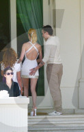 PEOPLE - Frisch verheiratet:  Brooklyn Beckham und Nicole Peltz beim Hochzeitsbrunch