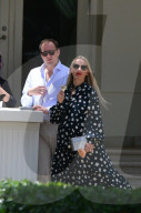 PEOPLE - Frisch verheiratet:  Brooklyn Beckham und Nicole Peltz beim Hochzeitsbrunch