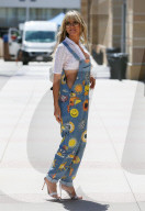 PEOPLE - Flower Power: Heidi Klum trifft bei den America's Got Talent Studios ein