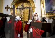 FEATURE - Spanien: Prozession während der Karwoche in Alcala de Henares