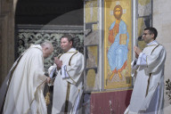 NEWS - Papst Franziskus zelebriert Ostermesse