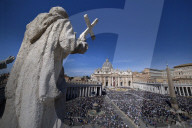 NEWS - Papst Franziskus zelebriert Ostermesse