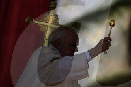 NEWS - Papst Franziskus zelebriert Ostermesse