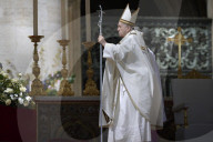 NEWS - Papst Franziskus zelebriert Ostermesse