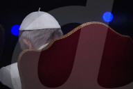 NEWS -  Papst Franziskus während der Kreuzweg-Prozession in Rom
