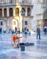 REPORTAGE - Daily Life in Valencia