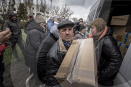 NEWS - Ukraine-Krieg:  Gräber von Opfern des Krieges auf einem Friedhof in Bucha