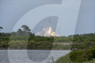 NEWS - SpaceX Falcon 9 startet mit weiteren Starlink-Satelliten