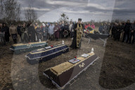 NEWS - Ukraine-Krieg: Begräbnis für Opfer des russischen Angriffs in Borodjanka